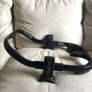Nuna adaptor for Bugaboo Chameleon